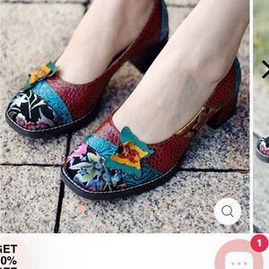 Soffia butterfly applique size 39 shoes. Barely worn